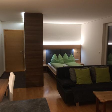 Haus Arosa Apartamento Pettneu am Arlberg Exterior foto