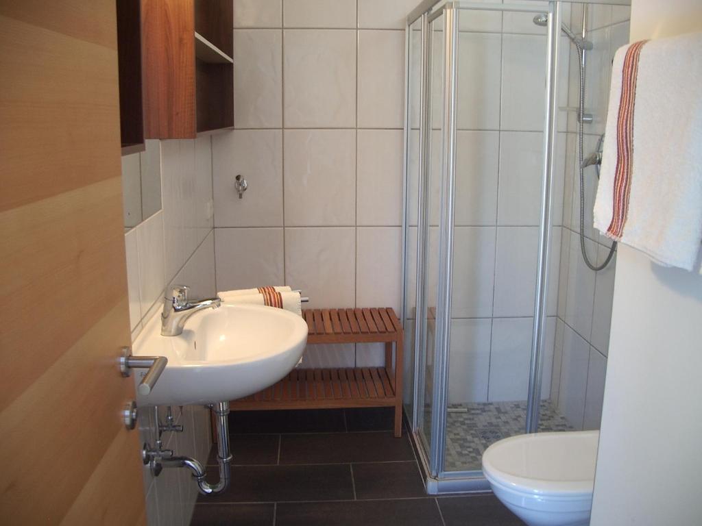 Haus Arosa Apartamento Pettneu am Arlberg Quarto foto