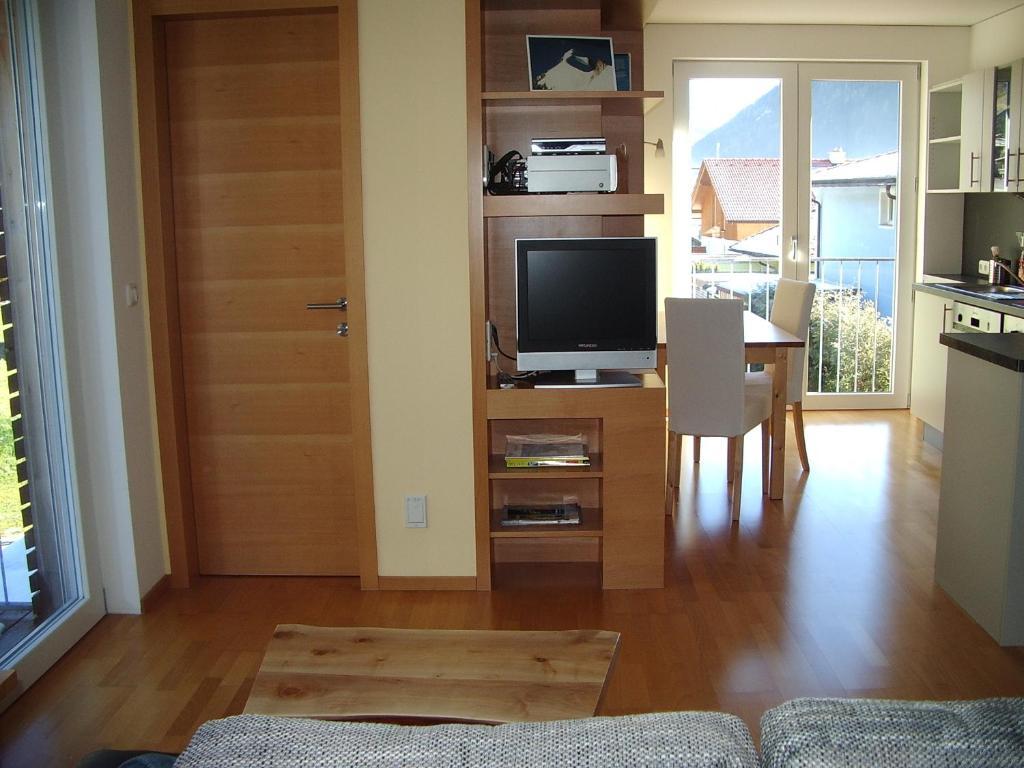 Haus Arosa Apartamento Pettneu am Arlberg Quarto foto
