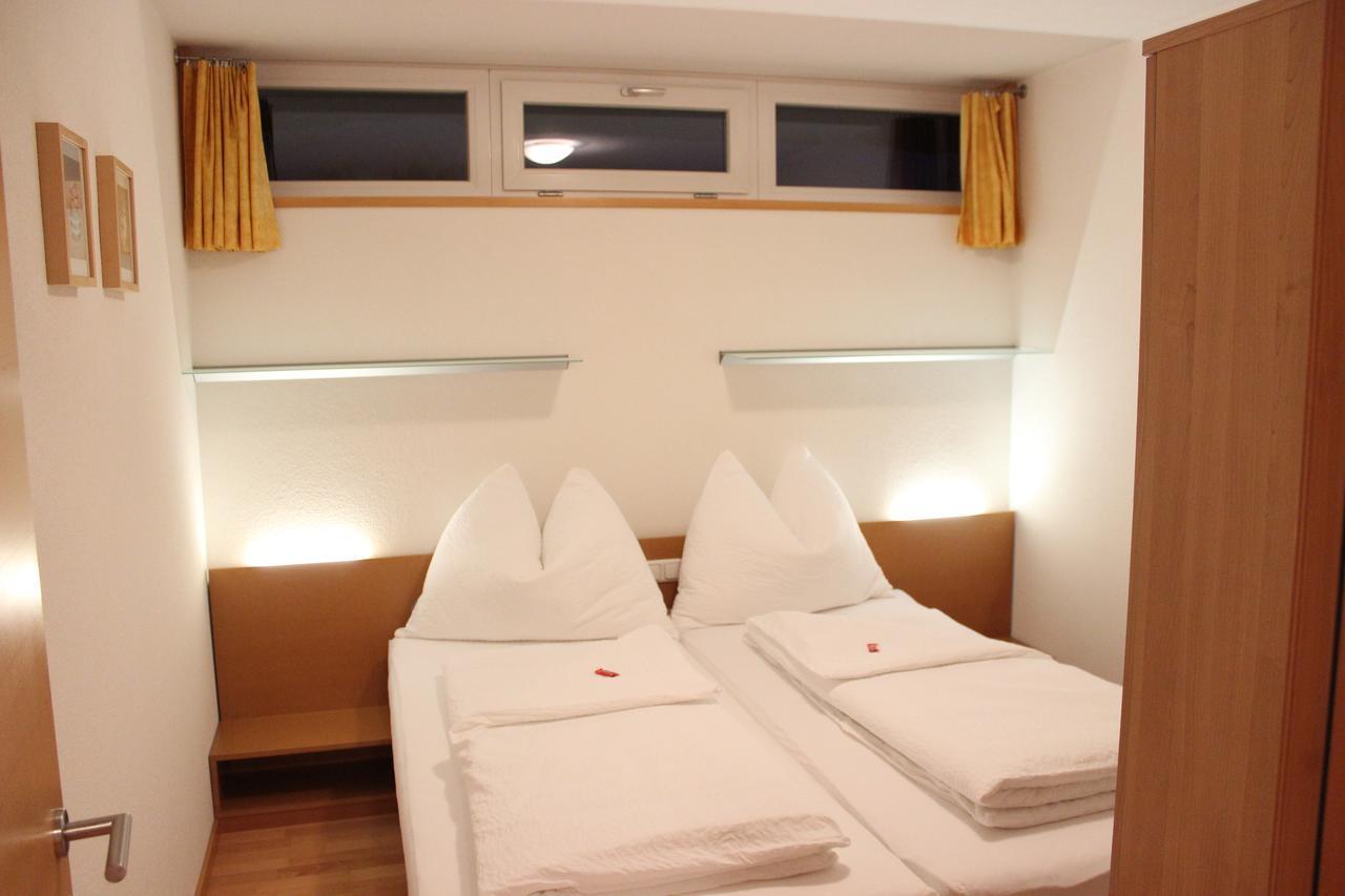 Haus Arosa Apartamento Pettneu am Arlberg Exterior foto
